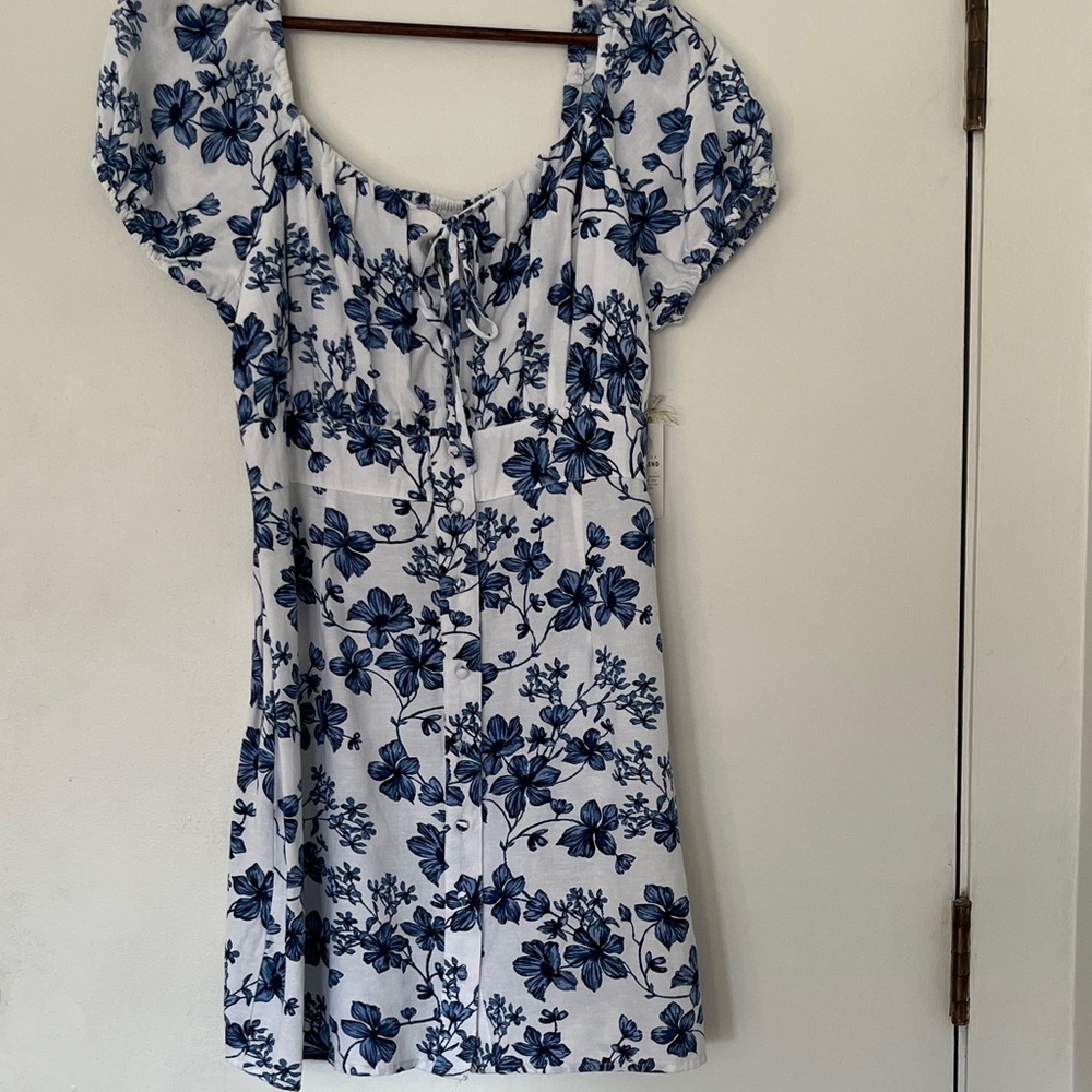 Jessica Simpson Blue and White Floral Mini Dress— NWT size XL